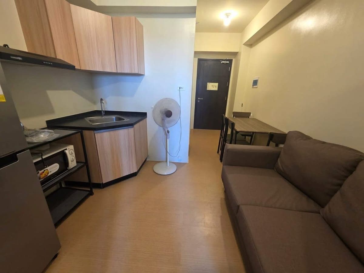 Furnished One Bedroom CONDO UNIT FOR RENT - photo 2