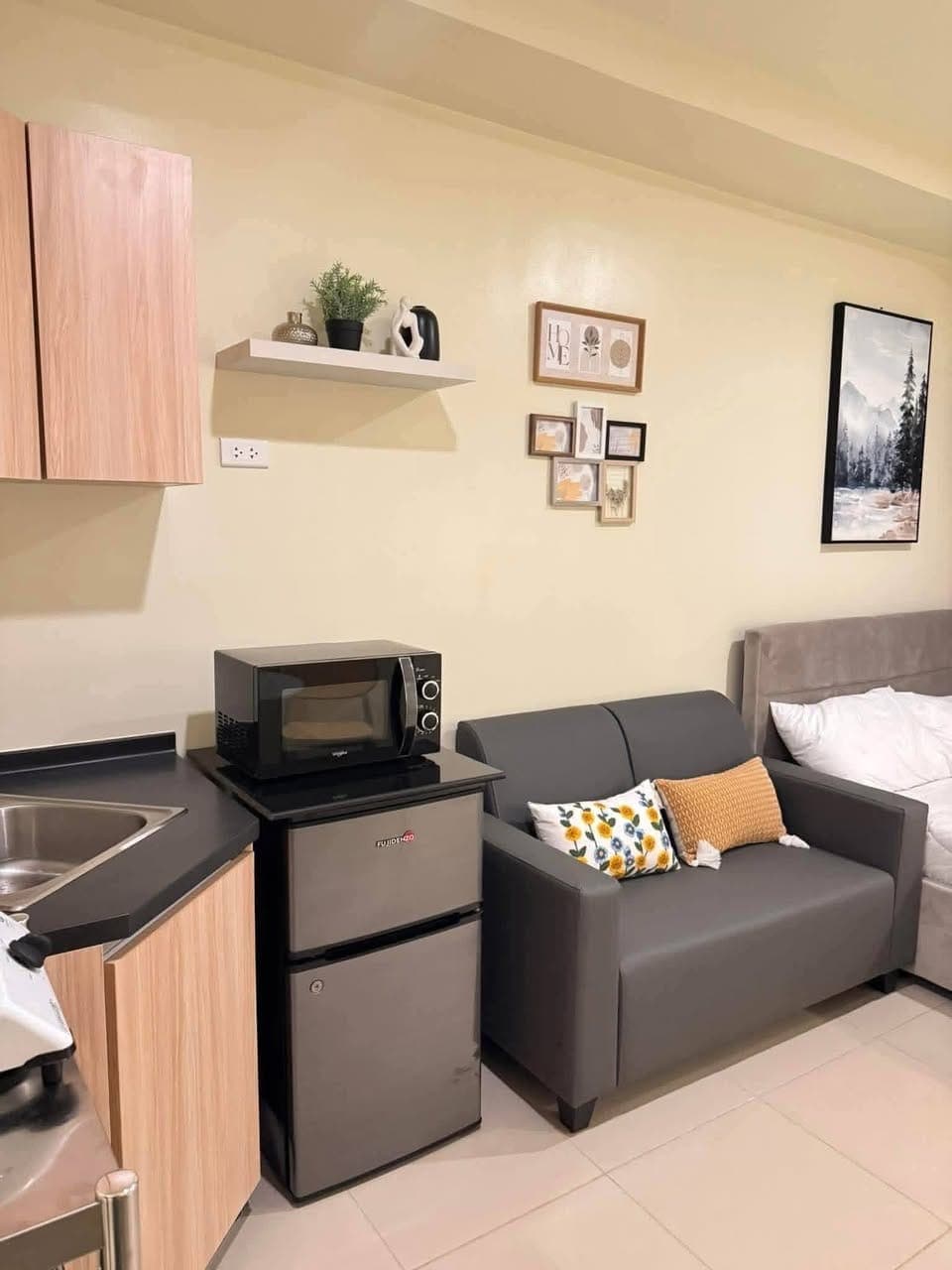 FOR RENT: ₱18,000/month. | Inclusive association dues - photo 5