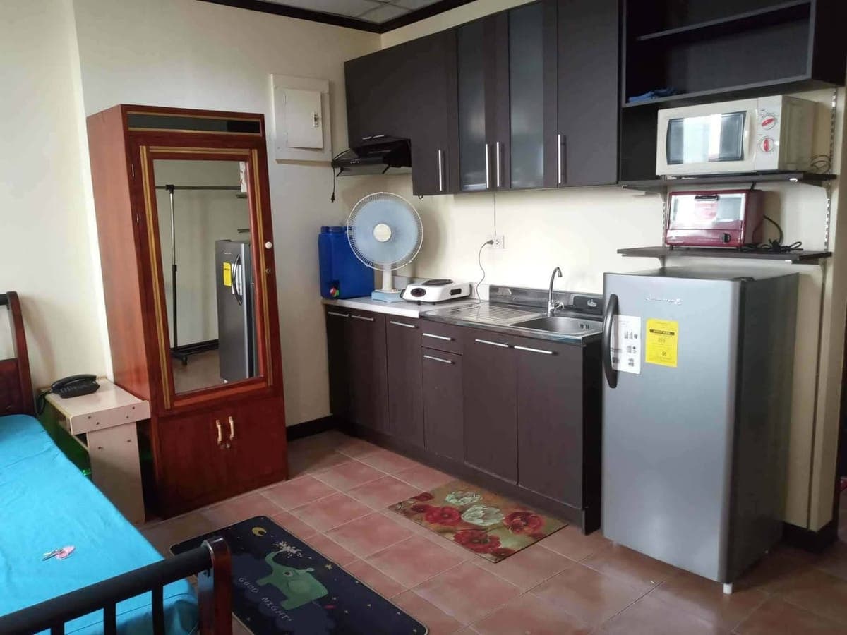 For Rent walking distance Heart Center, EAMC, NKTI, and Lung Center. - photo 3