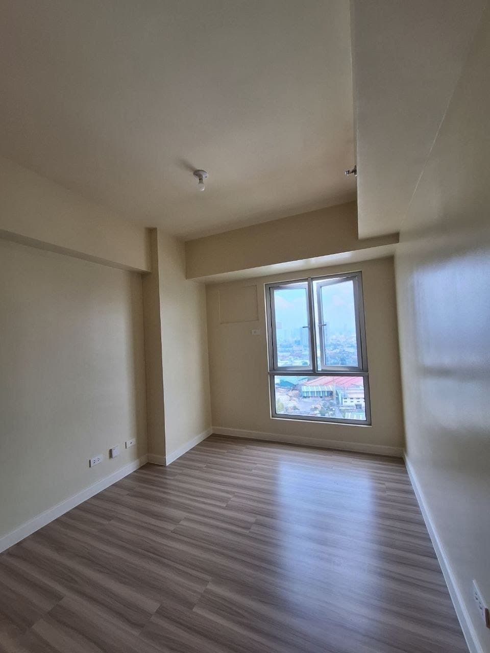 𝐅𝐎𝐑 𝐑𝐄𝐍𝐓: Newly Turned Over Unit in Avida Towers Cloverleaf, Quezon City - photo 1