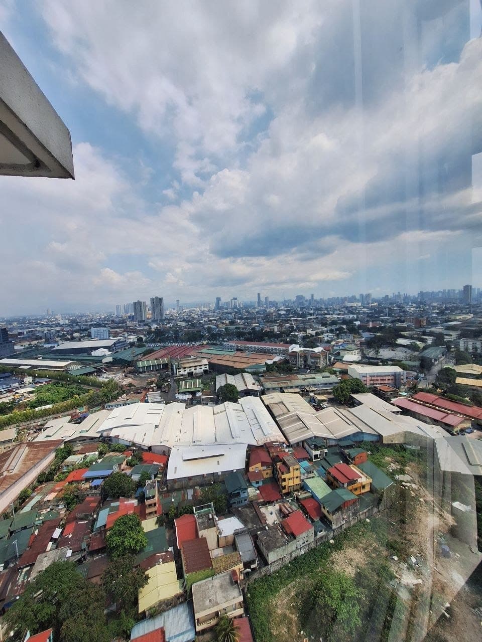 𝐅𝐎𝐑 𝐑𝐄𝐍𝐓: Newly Turned Over Unit in Avida Towers Cloverleaf, Quezon City - photo 4