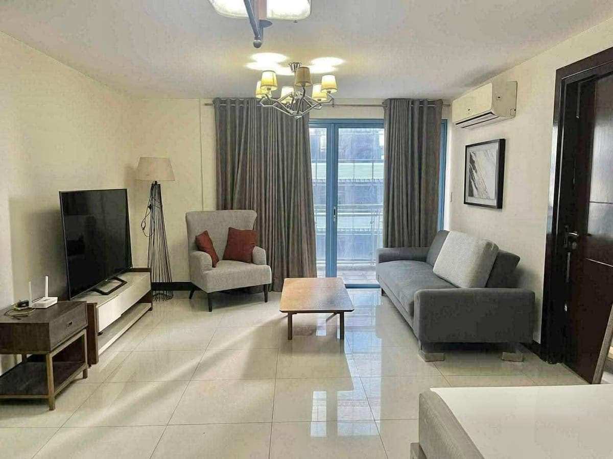 70k MONTHLY‼️2-BEDROOM CONDO UNIT AT TWO CENTRAL MAKATI - photo 1
