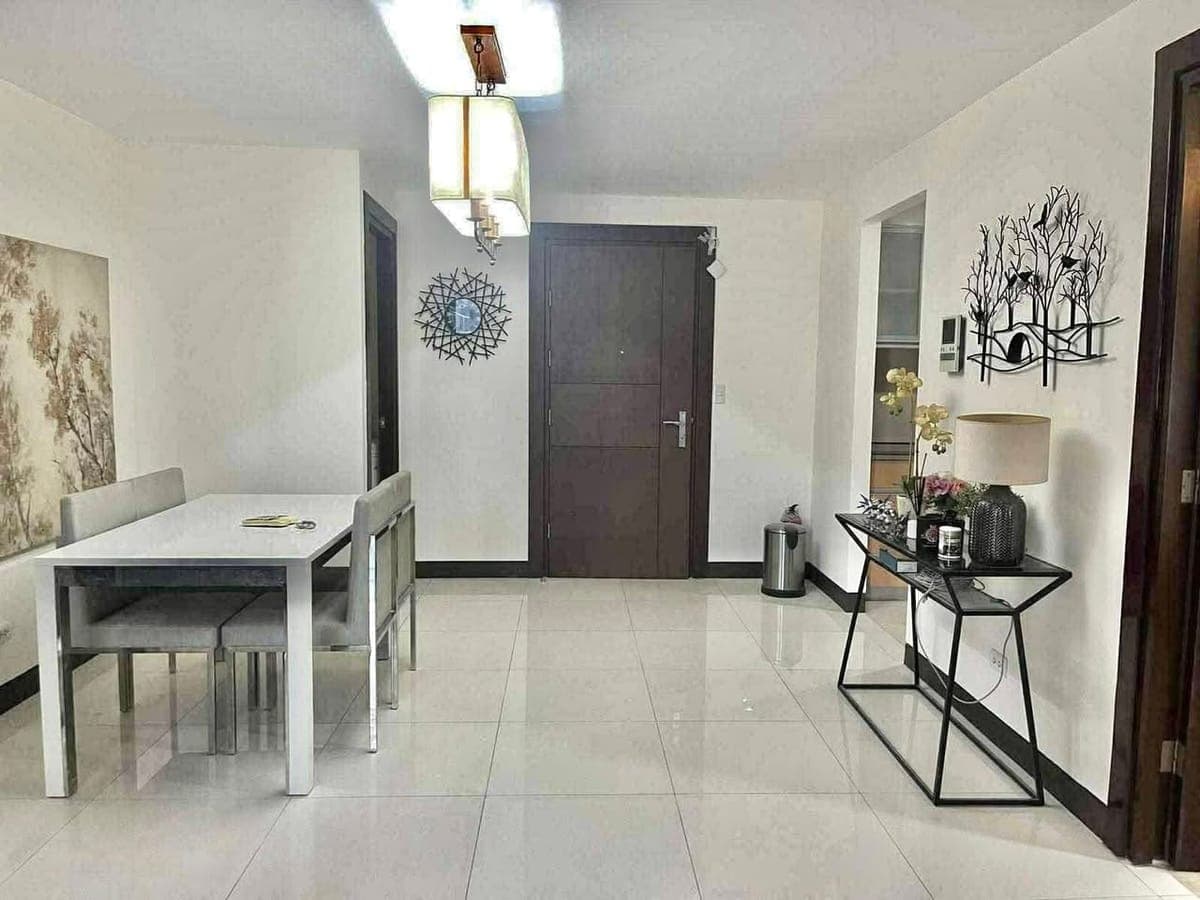 70k MONTHLY‼️2-BEDROOM CONDO UNIT AT TWO CENTRAL MAKATI - photo 2