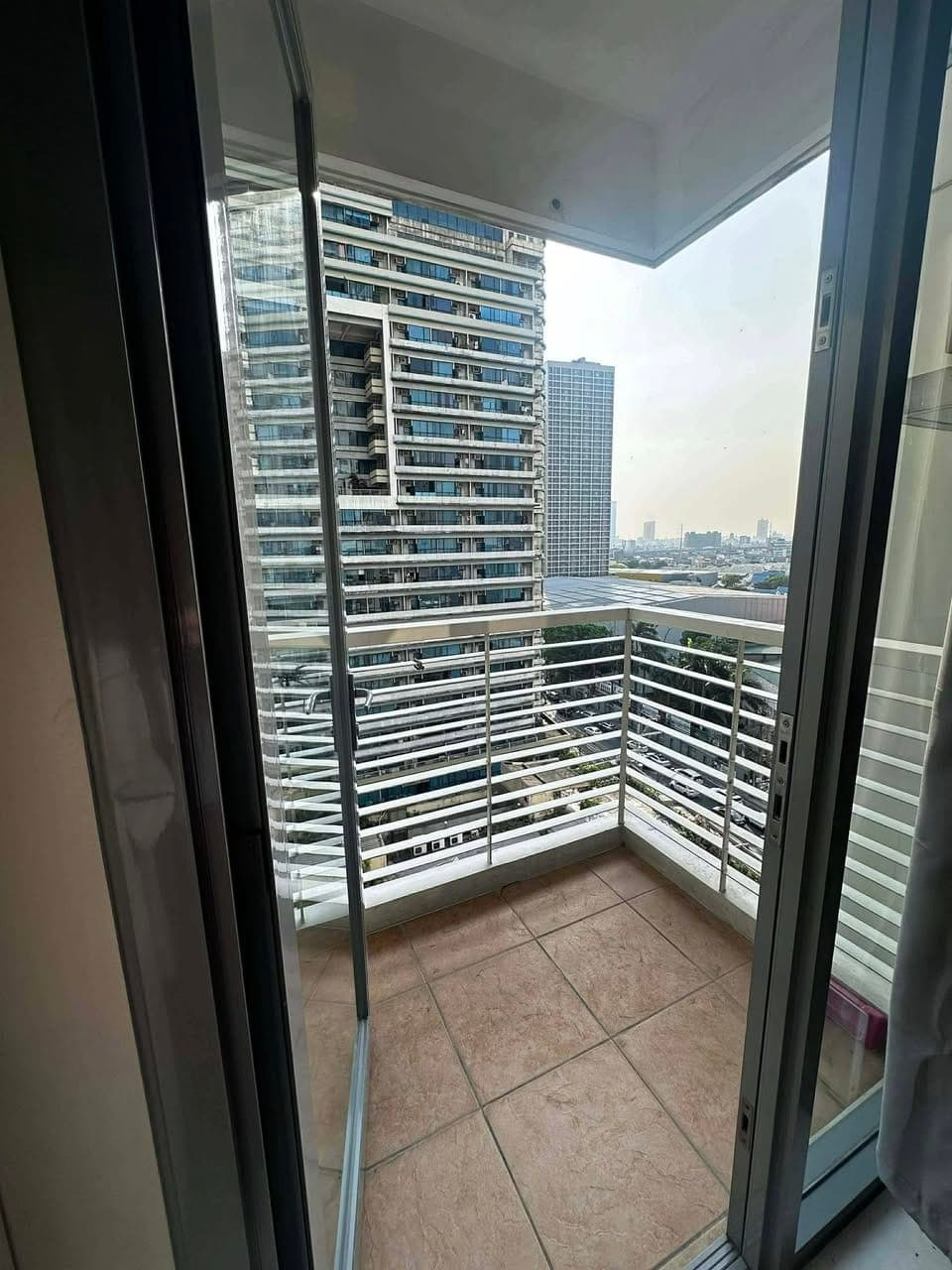 ✅ Fully furnished Studio Unit for rent! - photo 3