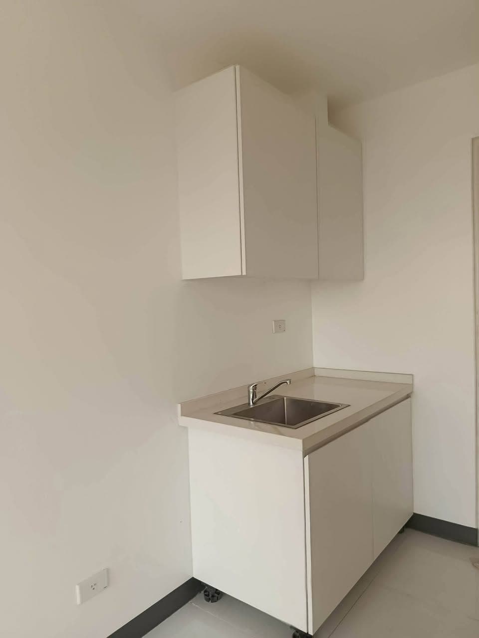 CONDO FOR RENT - photo 4