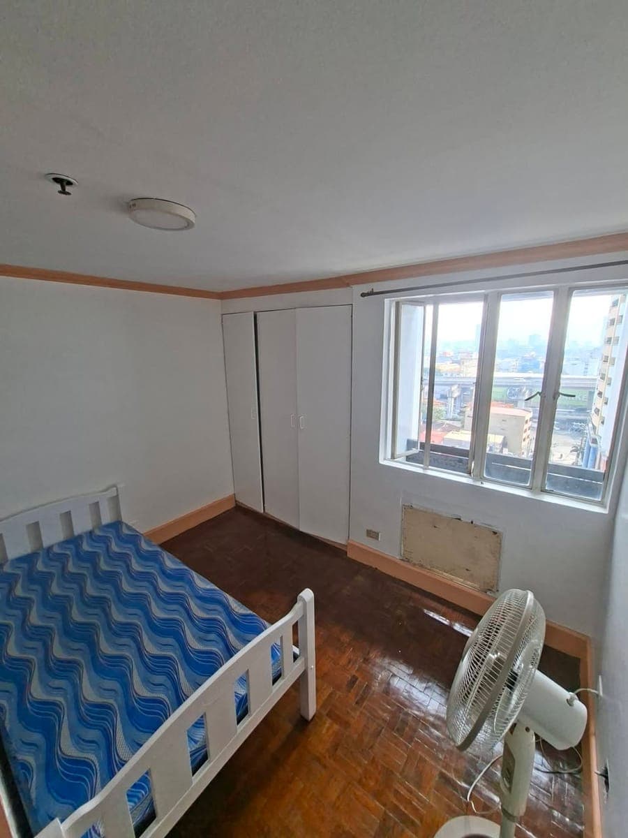 Makati condo for rent cityland delarosa - photo 2