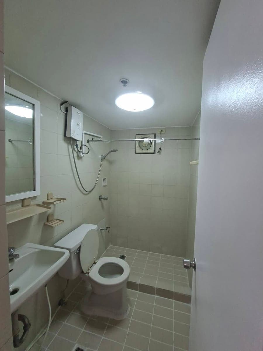Makati condo for rent cityland delarosa - photo 3