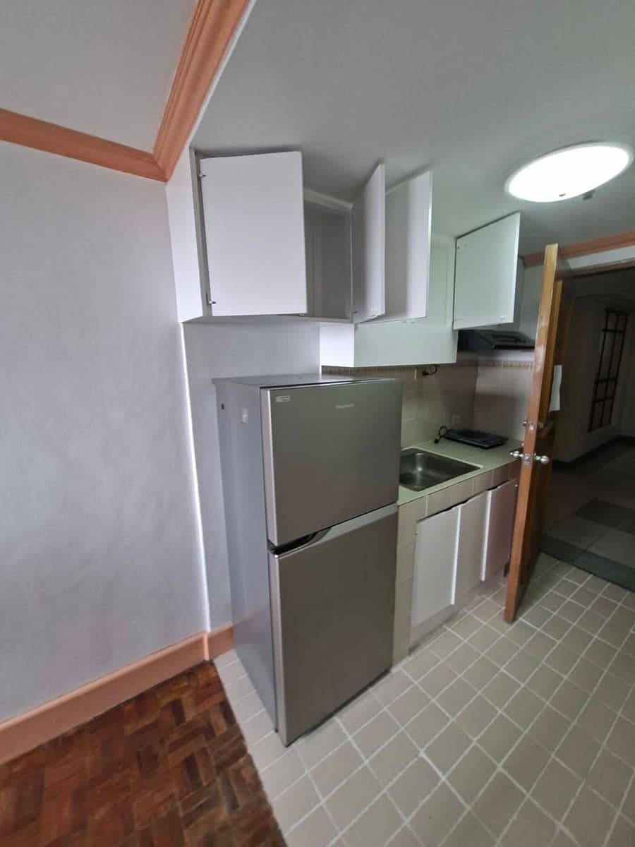 Makati condo for rent cityland delarosa - photo 4