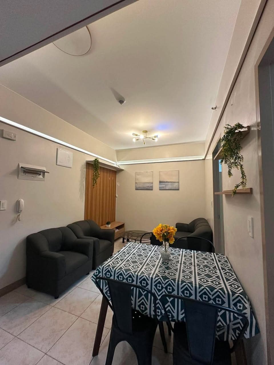 If you’re looking for a place that feels comfortable, convenient, and easy to live in long term, thi... - photo 1