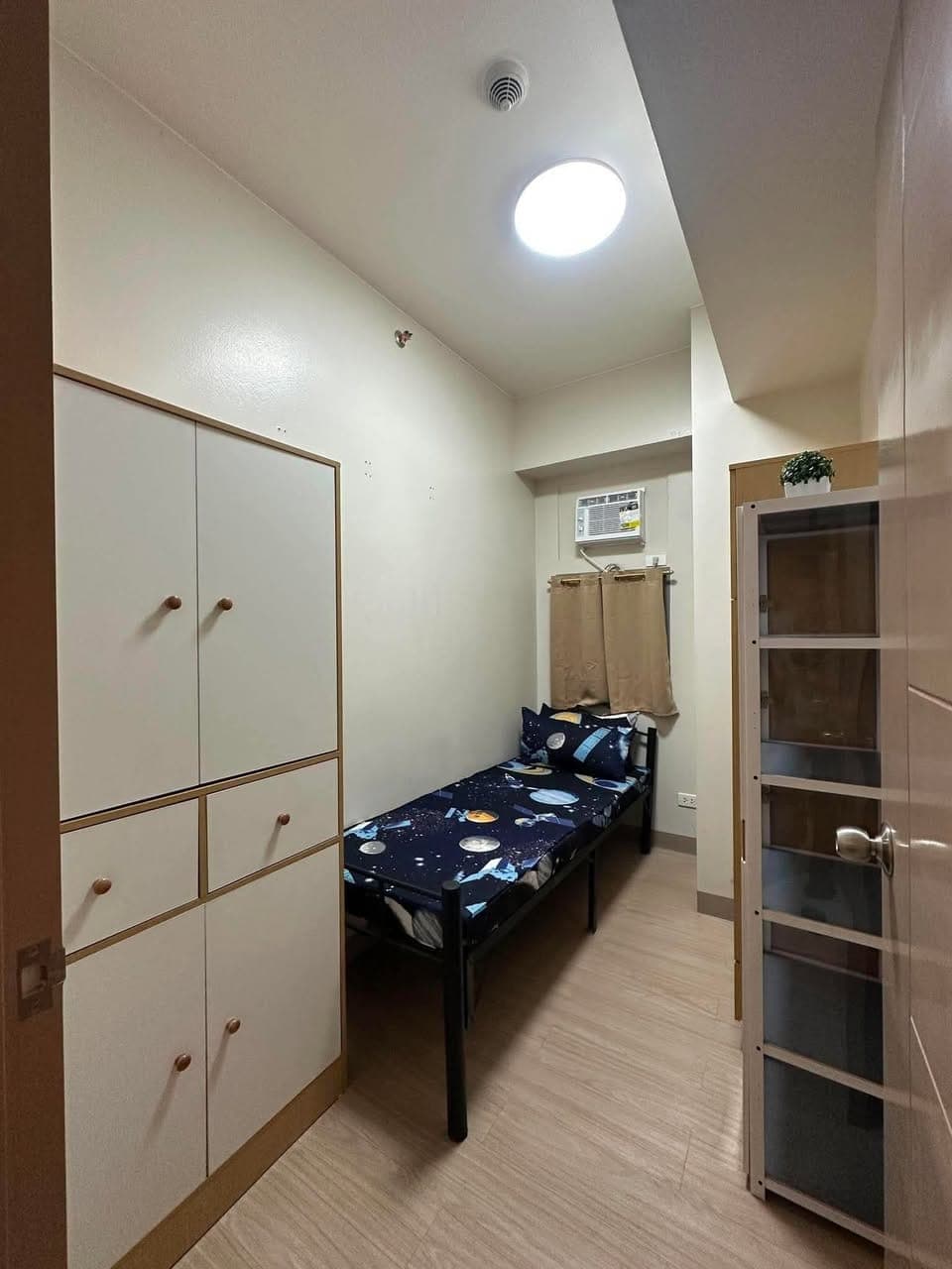 If you’re looking for a place that feels comfortable, convenient, and easy to live in long term, thi... - photo 3