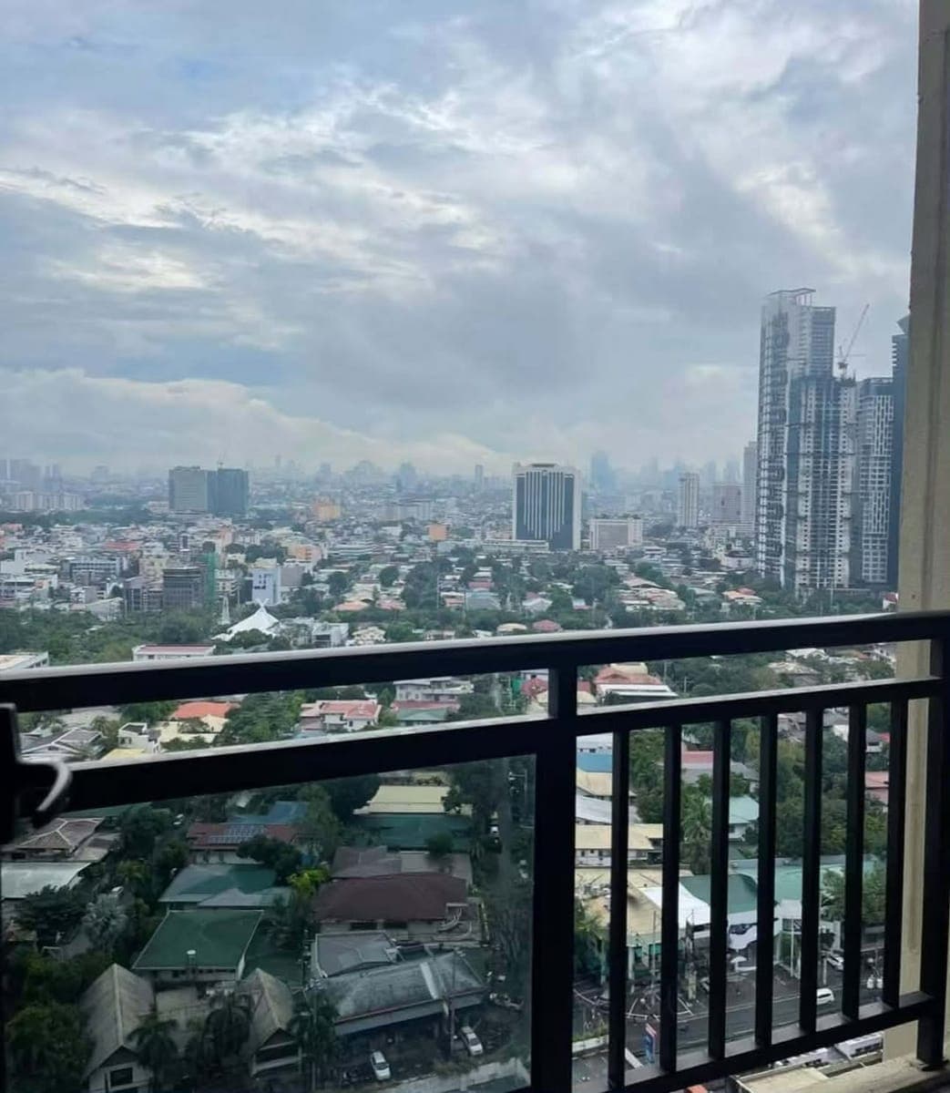 FOR RENT 2 BR UNIT IN MAKATI CITY - photo 1