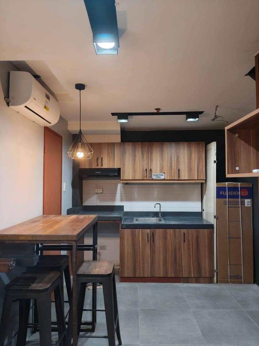 Makati condo, 6pax allowed, bunkbeds ready, 24k per month for 1yr lease minimum - photo 1