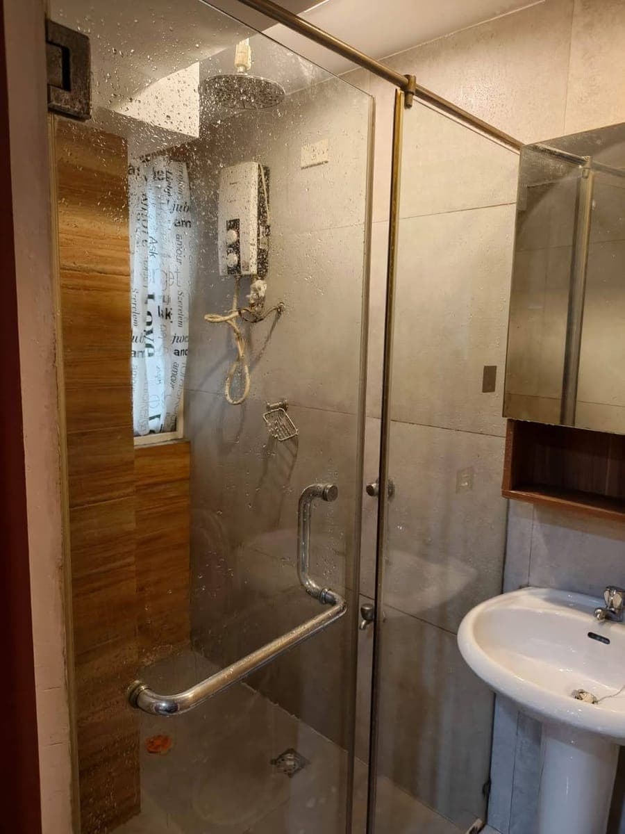 Makati condo, 6pax allowed, bunkbeds ready, 24k per month for 1yr lease minimum - photo 4