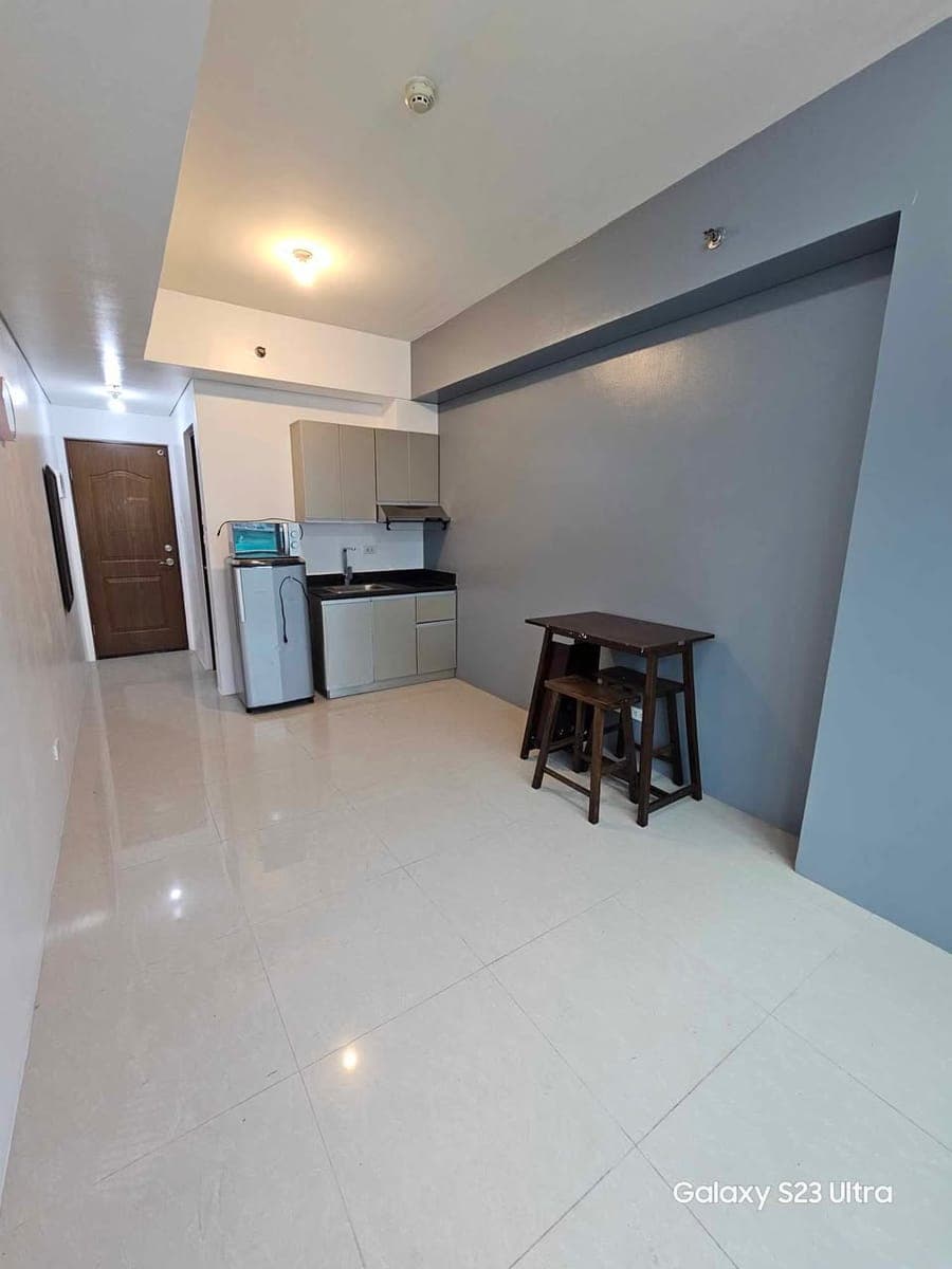 Beacon Tower | Condo Unit For Rent - photo 4