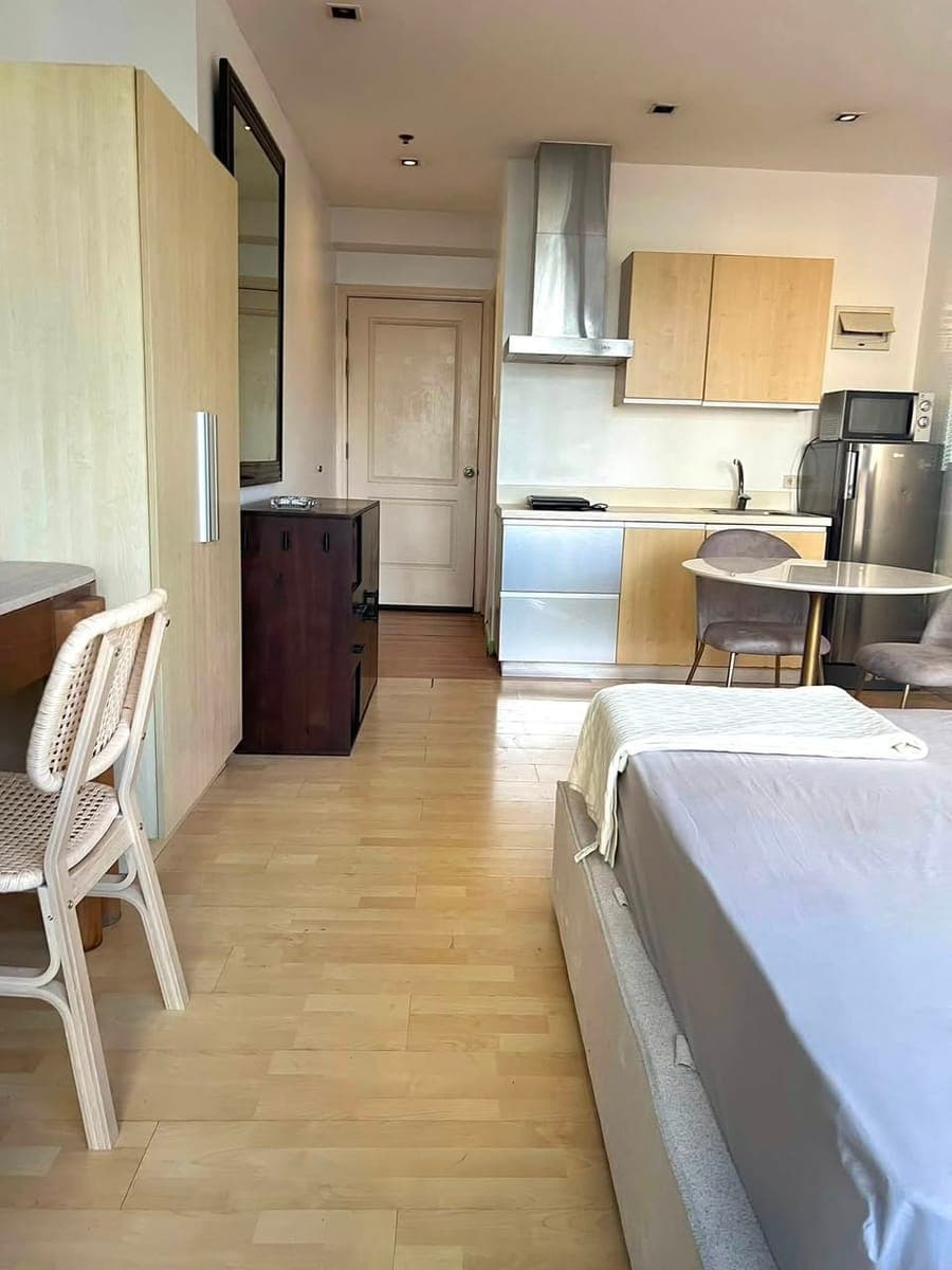 For Rent / Lease: Furnished Studio with Balcony – The Gramercy Residences, Makati - photo 3