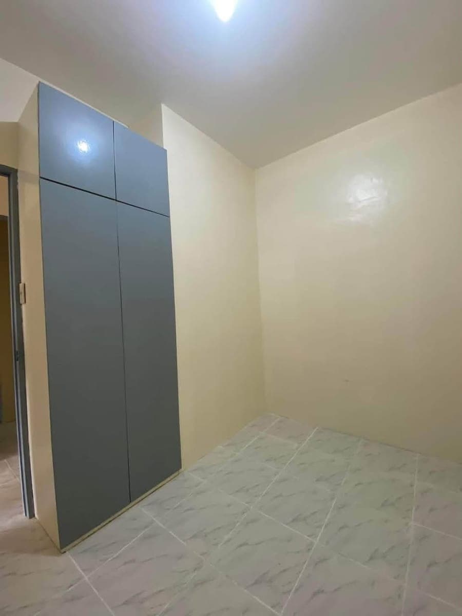 Newly Renovated 3 Bedroom Unit inside VILLA FIDELA SUBDIVISION ALONG QUIRINO AVE.(MAIN ROAD) LAS PINAS CITY - photo 4
