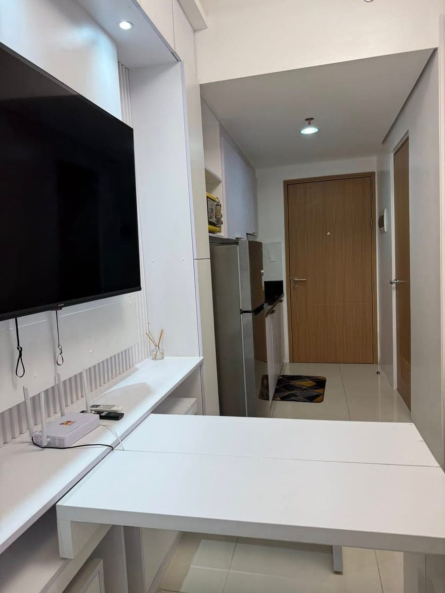Red Residences- Chino Roces Avenue - photo 4