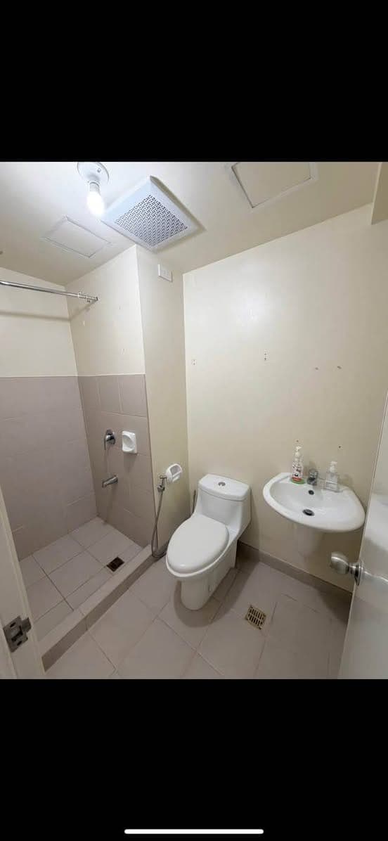 Studio type at Avida Cloverleaf Near Ayala Clovermall / Affordable condo  !!! - photo 3