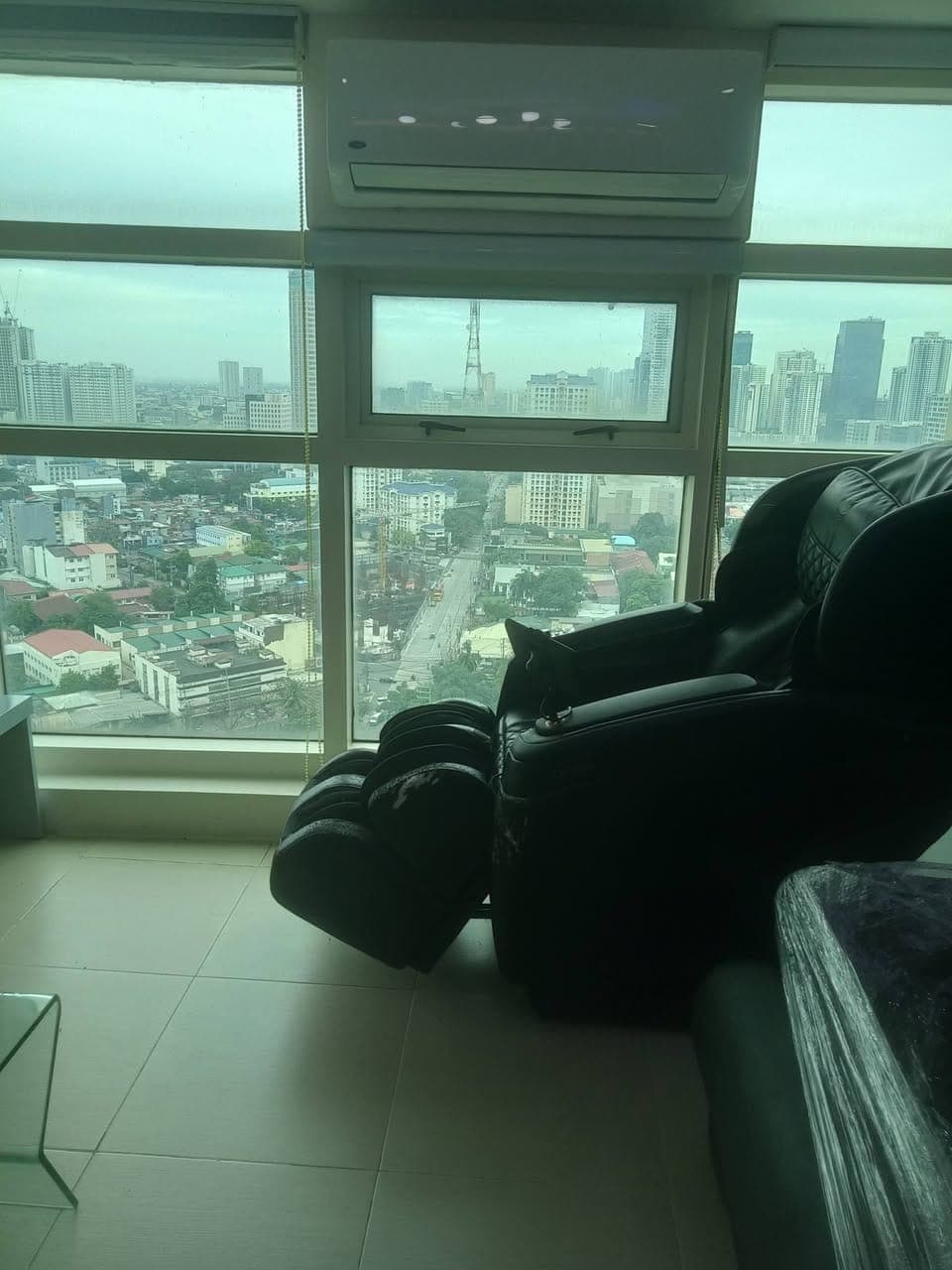 For rent, 2br furnished unit at Symphony tower1 Timog-Sgt Esguerra QC,near GMA7,MRT. - photo 3