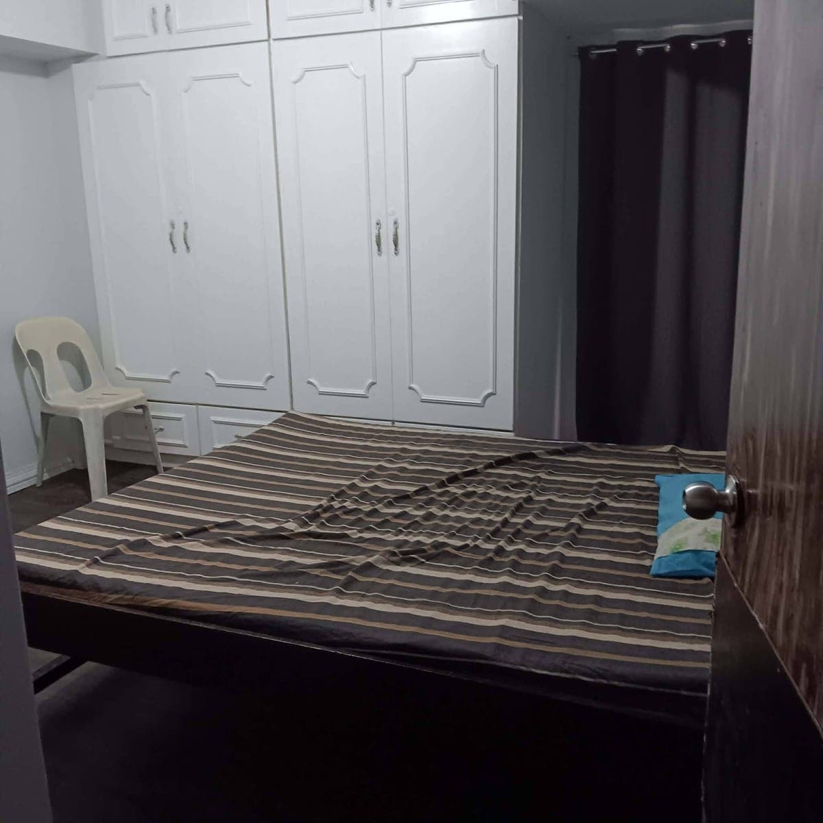 For Rent: 2 storey condominium unit in Westmont Village, Sucat,  Paranaque. Walking distance from Pa... - photo 2
