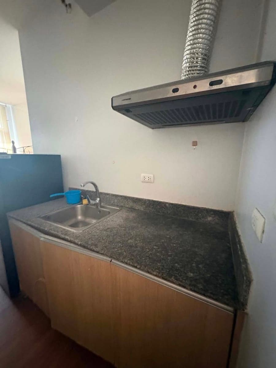 ‼️Looking for 2 Female Roommate Condo Sharing/Bedspace‼️ - photo 4