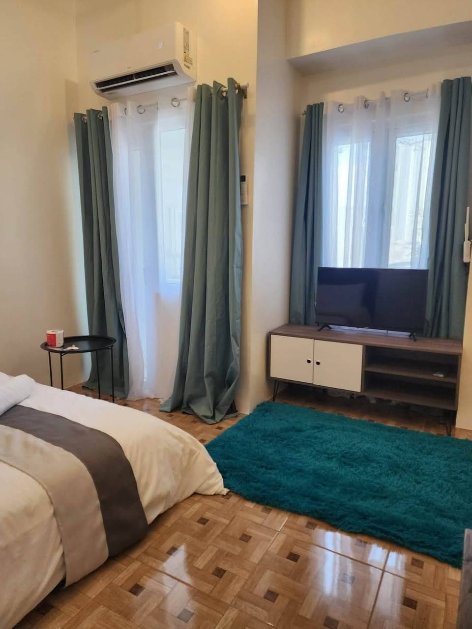𝗙𝗢𝗥 𝗥𝗘𝗡𝗧 Condo Unit at Victoria De Morato - photo 4