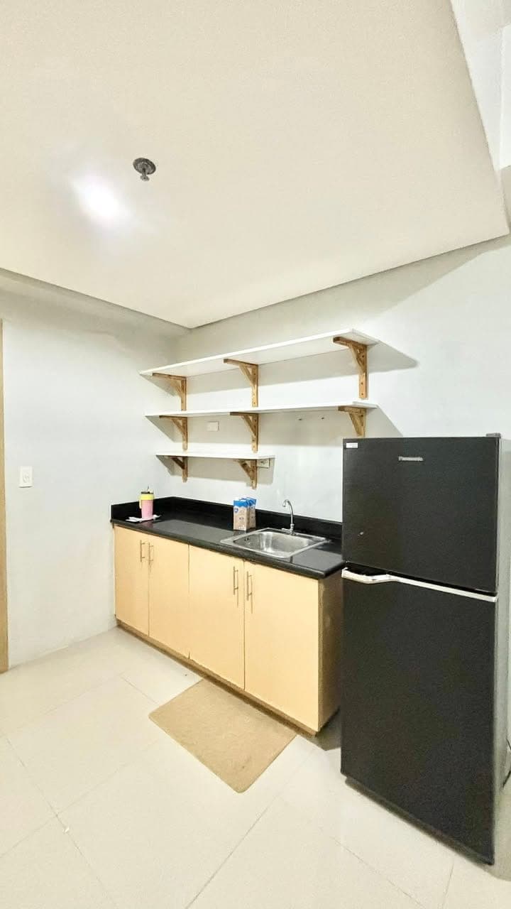Grass Residences Near SM North EDSA - photo 1