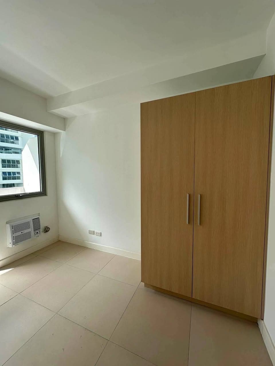 For Rent: The Residences at Commonwealth ✨ - photo 2