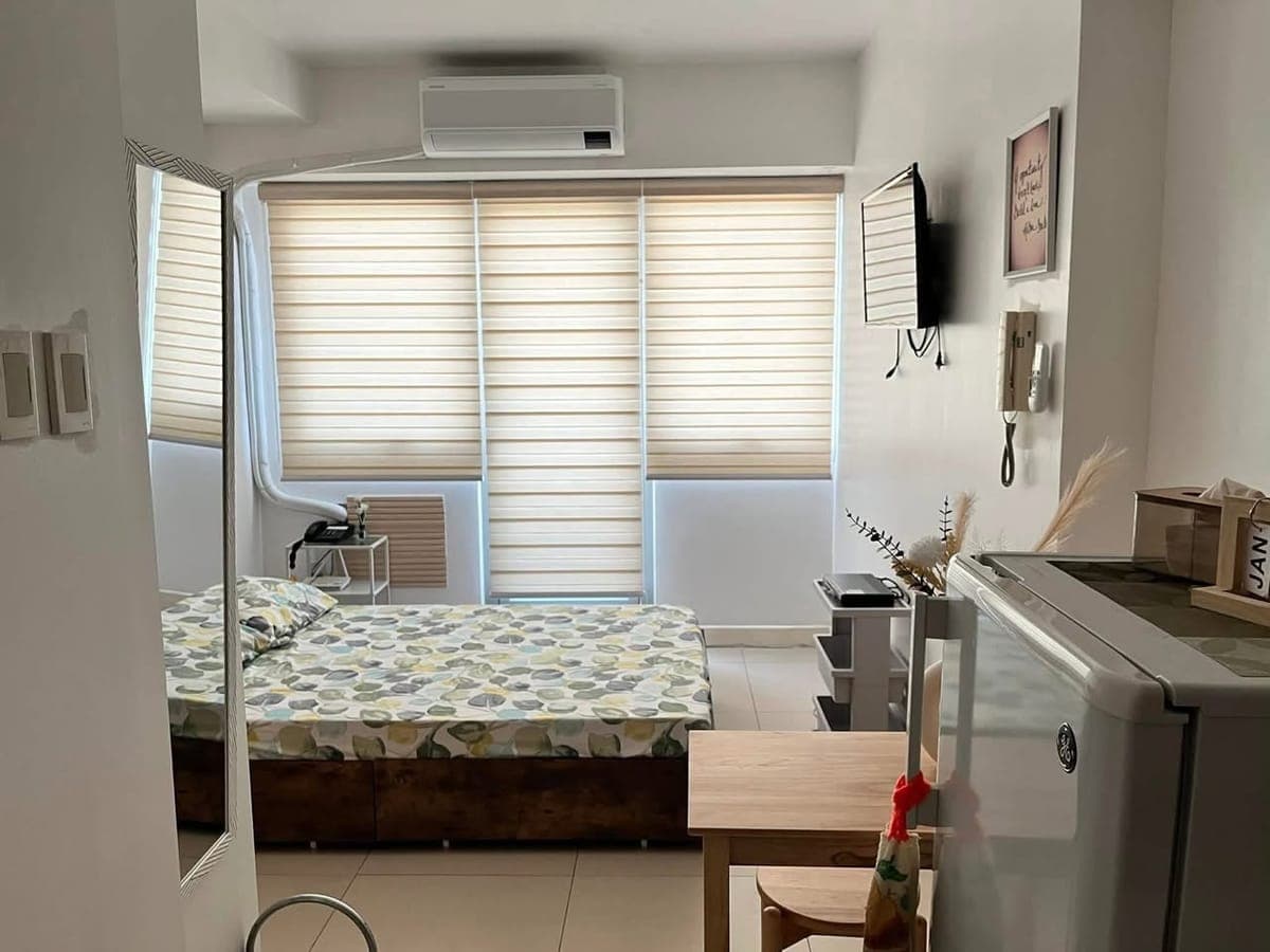 FOR RENT: ₱16,000/month. | Inclusive association dues - photo 1