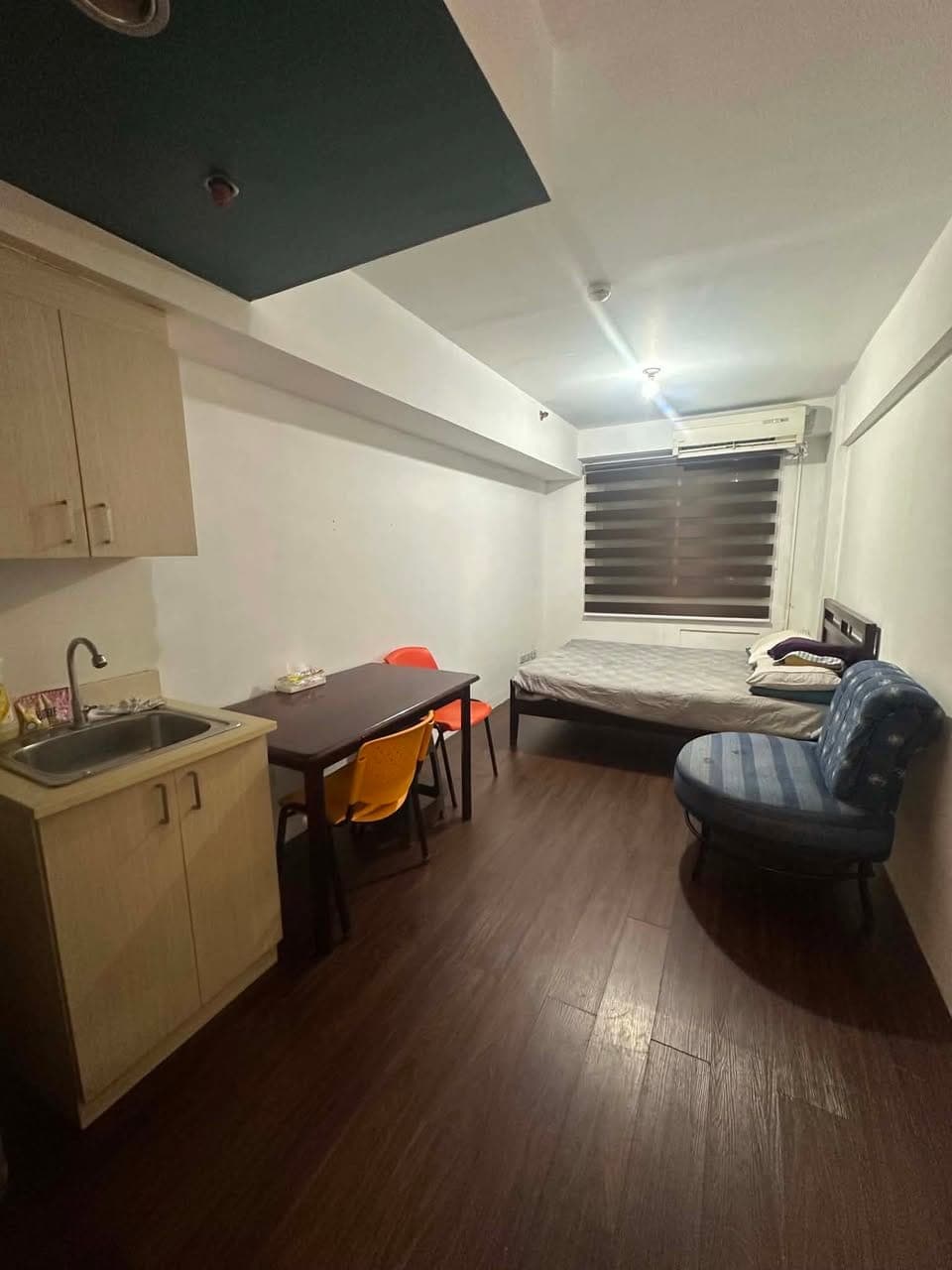 Pinecrest condominium studio unit beside robinsons magnolia nearest gilmore lrt stn., 18k/mo. dues i... - photo 1