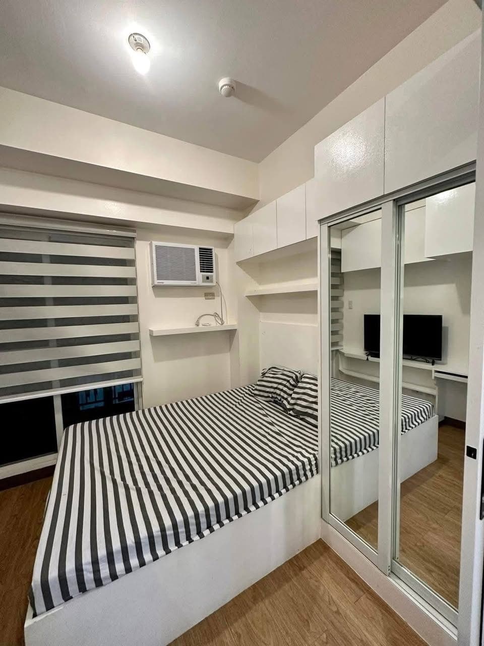 1-BEDROOM (29sqm) w/ BALCONY FOR RENT - photo 2