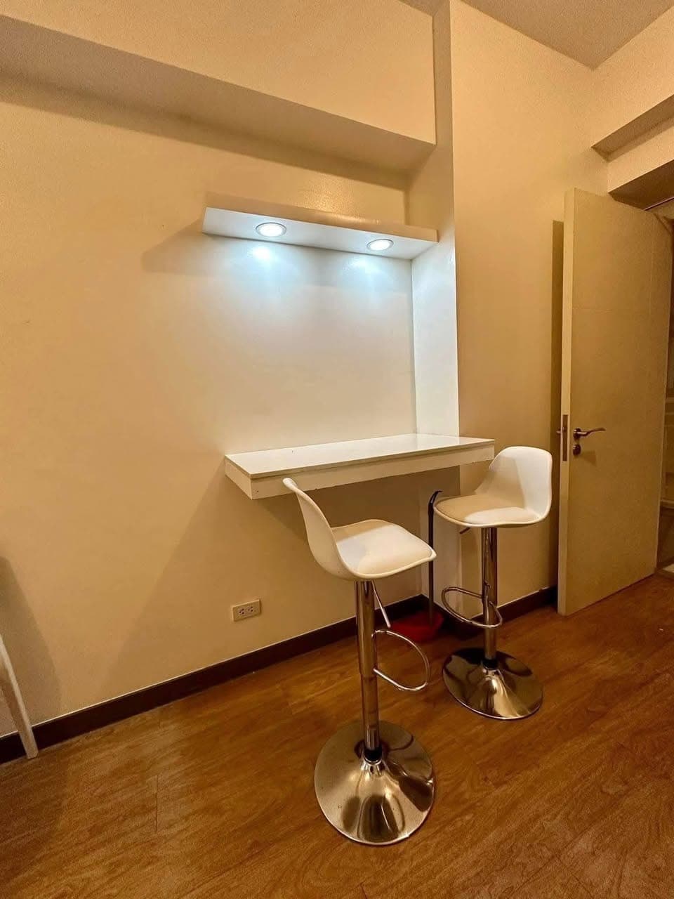 1-BEDROOM (29sqm) w/ BALCONY FOR RENT - photo 5