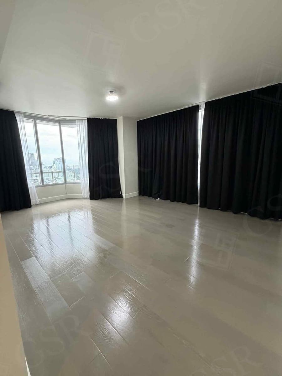 **Semi-Furnished Four Bedroom Unit with Balcony and Parking For Lease at Proscenium at Rockwell ** - photo 5