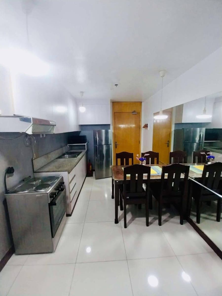 ✨ FOR RENT: Elegant City Living in Makati! ✨ - photo 2