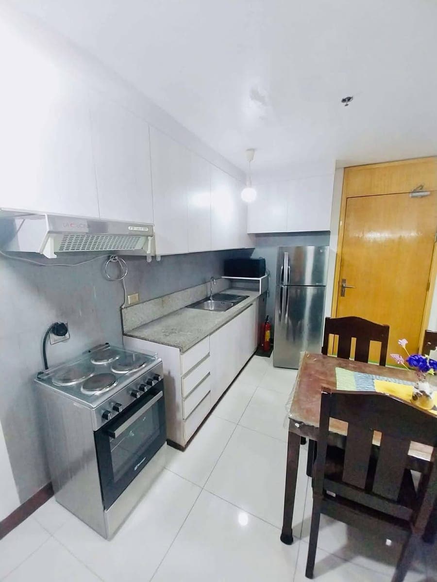 ✨ FOR RENT: Elegant City Living in Makati! ✨ - photo 4