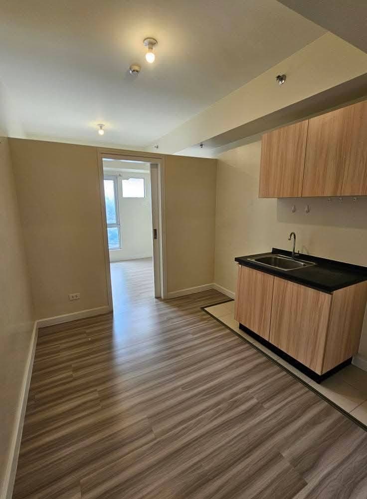 For Rent: Junior 1 Bedroom Bare - photo 2