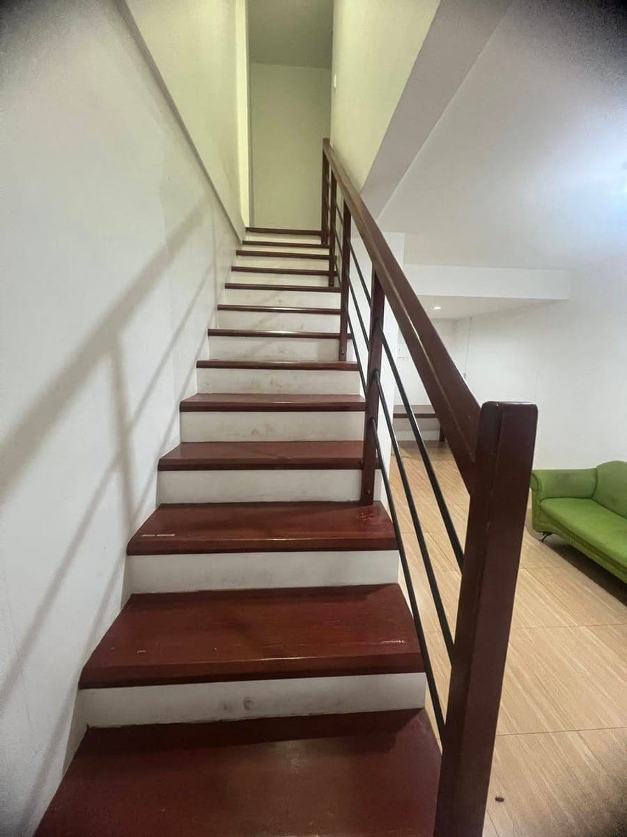 Townhouse For Rent - Pilar Las Piñas City - photo 3