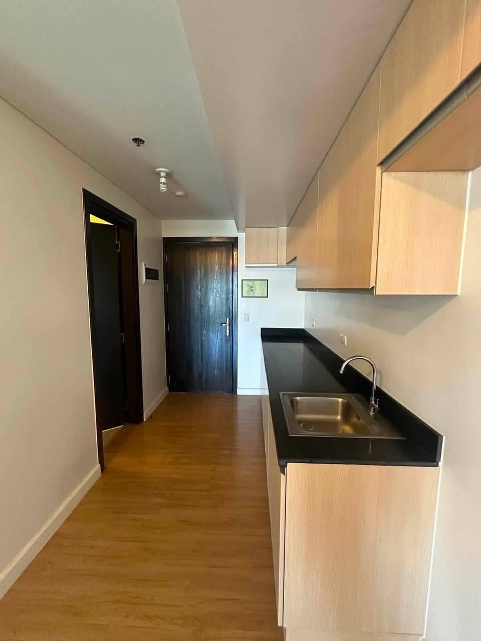 FOR LEASE - photo 3