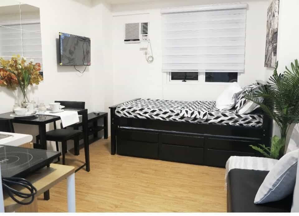 FOR LEASE FULLY FURNISHED STUDIO UNIT AT CUBAO - photo 1