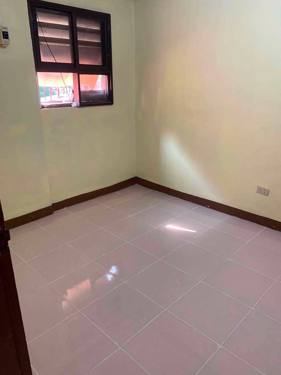 For rent 1 bedroom with 1 toilet and built in cabinets - photo 4