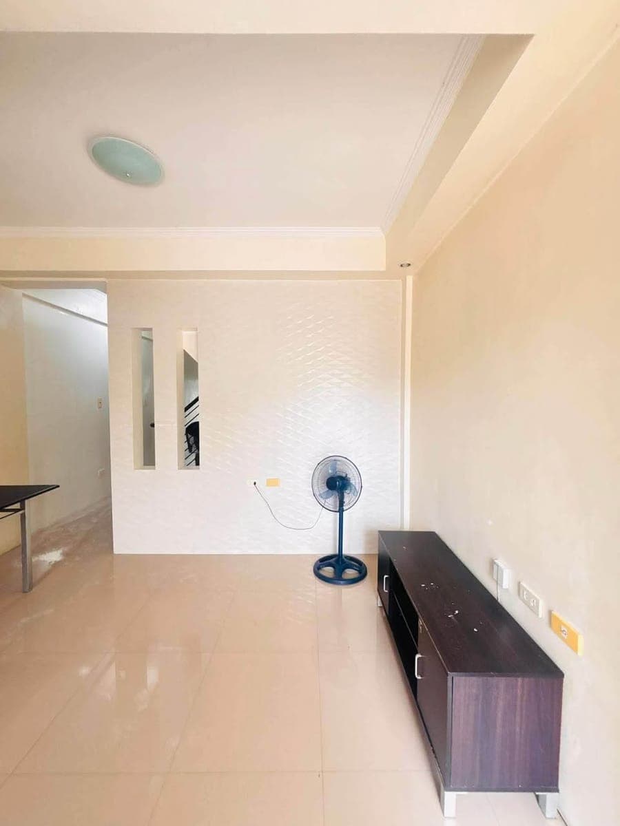 House for rent in las pinas city - photo 2