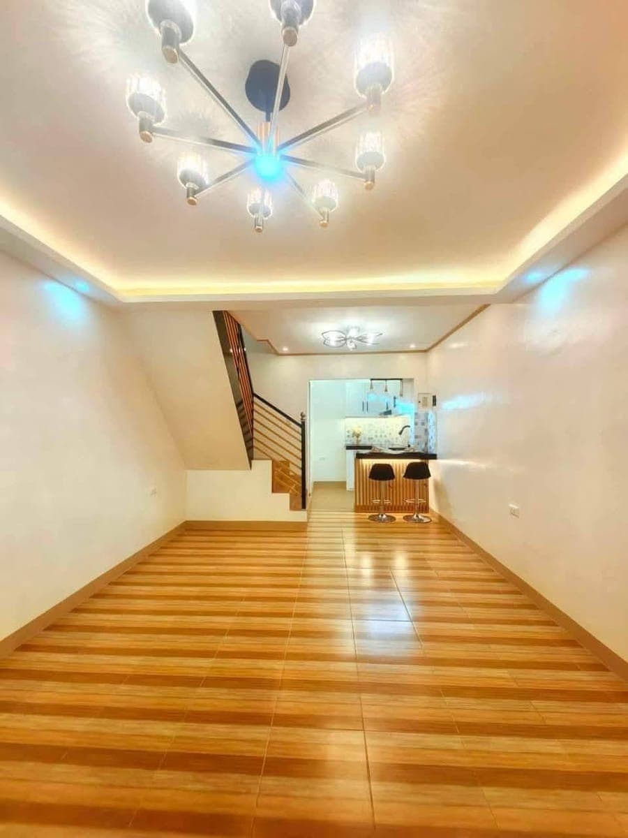 🏠 VILLA JACINTA Pulang Lupa Dos Las Pinas City - photo 2