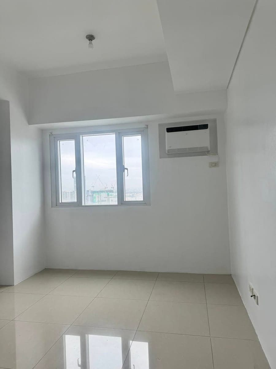 FOR LEASE - photo 1