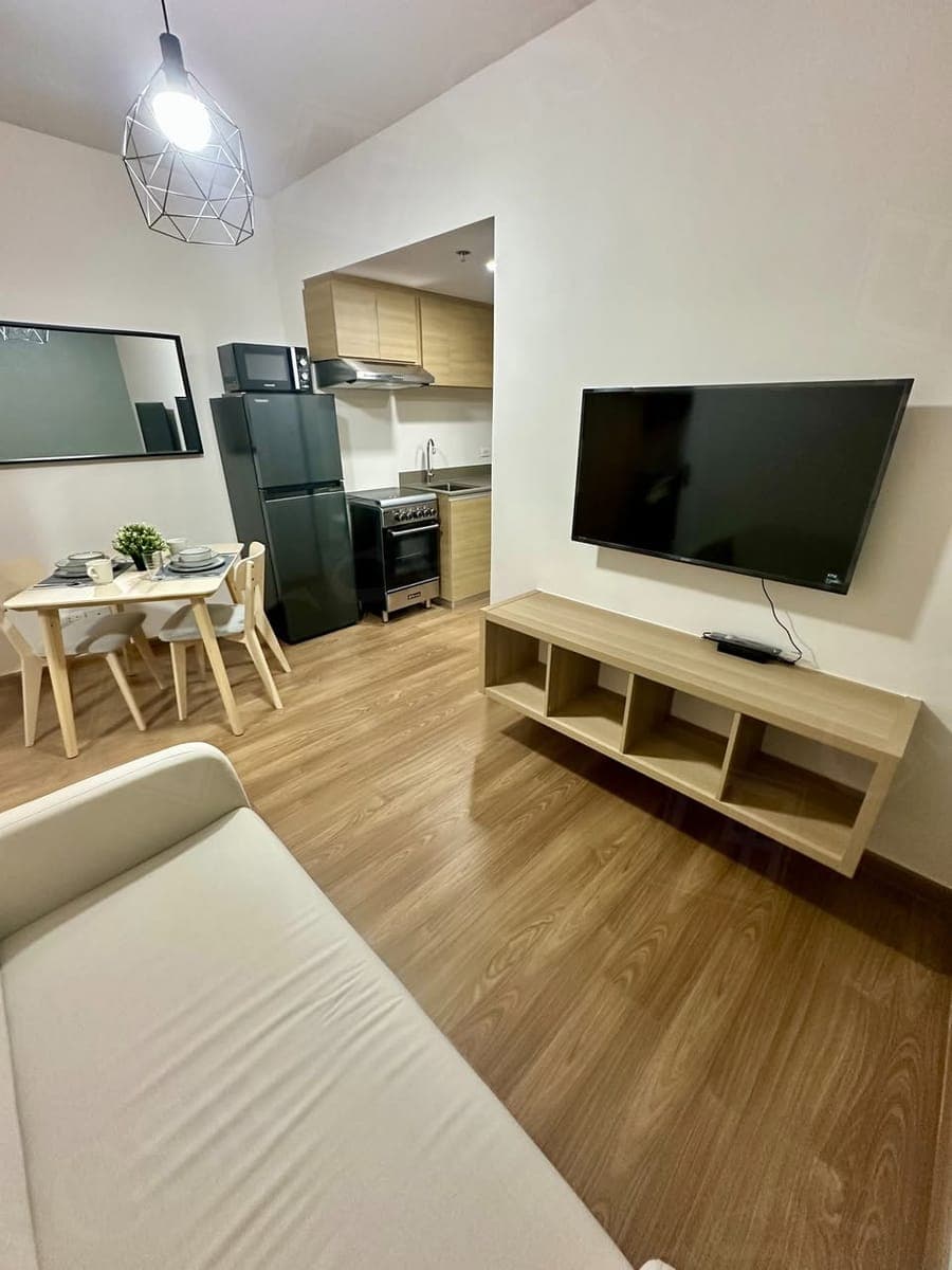**Fully Furnished One Bedroom Unit with Balcony For Lease at The Rise Makati ** - photo 4