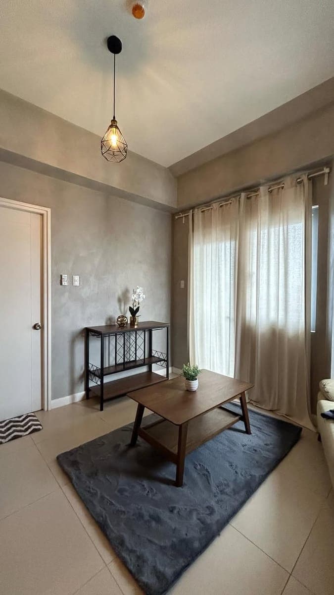 For Rent- fully furnished 1 Bedroom condo near Estancia, Capitol Commons and BGC. High floor - 43sqm - photo 2