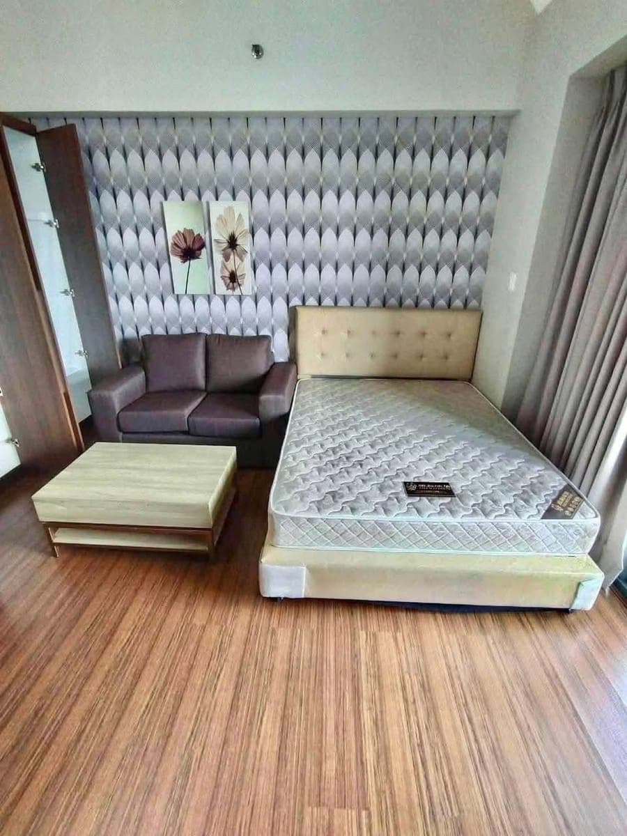 35k MONTHLY‼️SPACIOUS STUDIO UNIT AT SHANG SALCEDO PLACE - photo 3