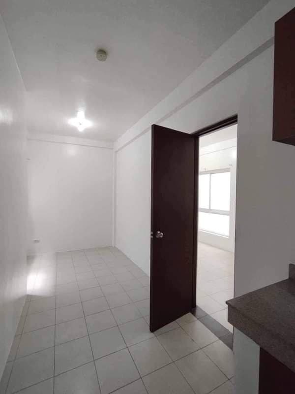 1 BEDROOM For Rent in Brgy Tejeros Makati City Very Near to Makati City Hall, Ayala Circuit, Shopwis... - photo 3