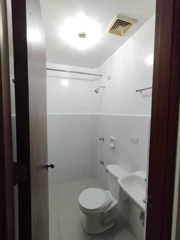 1 BEDROOM For Rent in Brgy Tejeros Makati City Very Near to Makati City Hall, Ayala Circuit, Shopwis... - photo 4