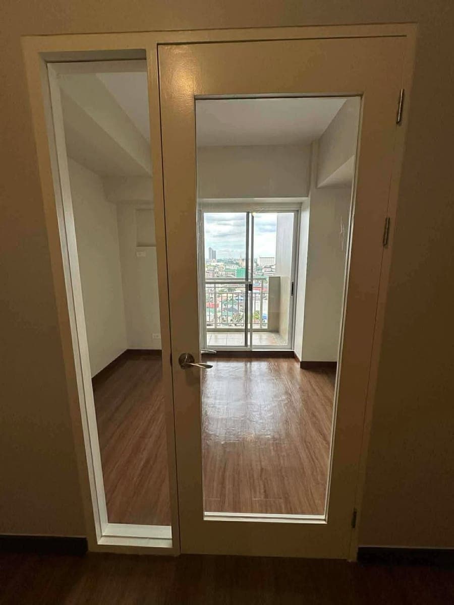 UNIT WITH PARKING FOR LEASE🥳 - photo 1