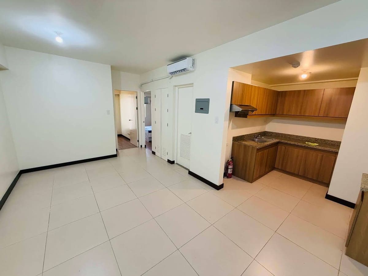 FOR RENT: Pet-Friendly 2BR Unit at Fairlane Residences ✨️ - photo 1